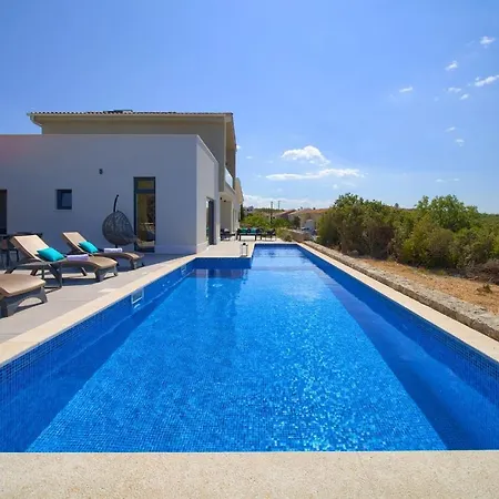 Sunset With Private Pool Villa *